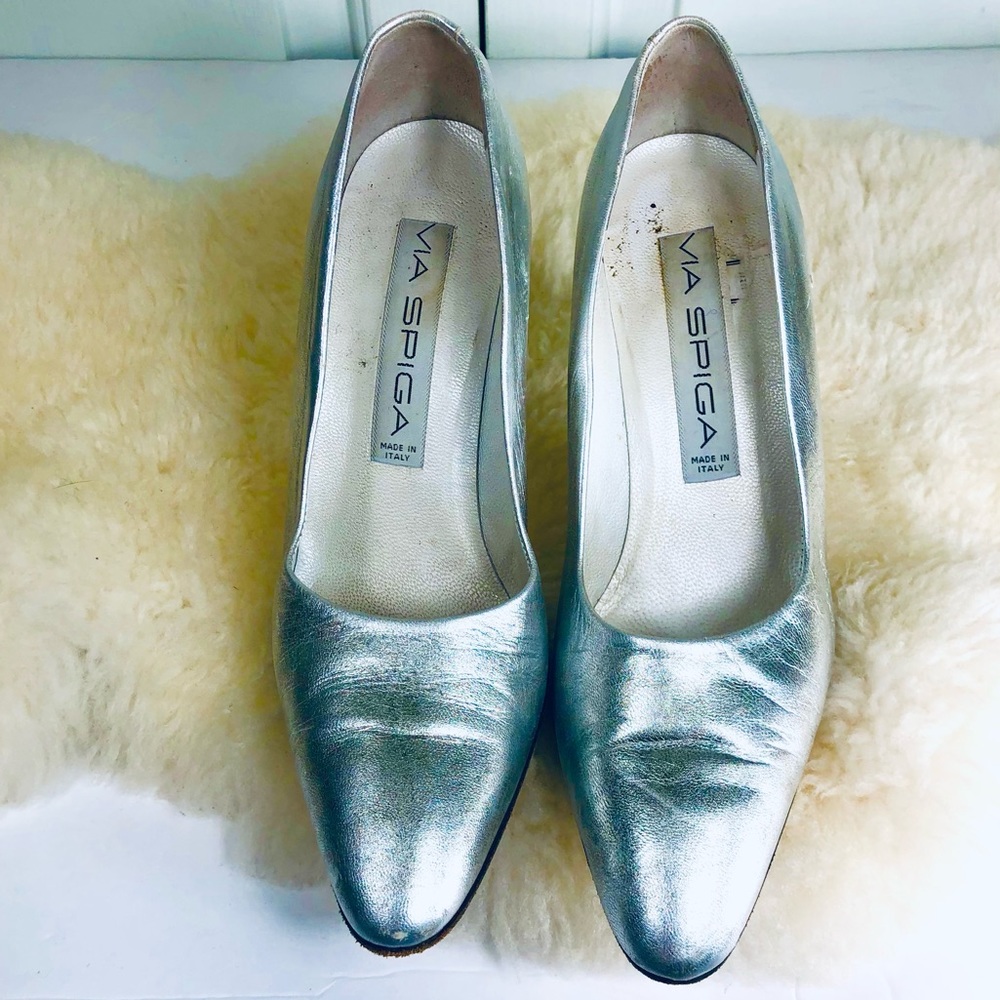 Via Spiga Leather Silver Metallic Shoes Size 7 Heels 3”